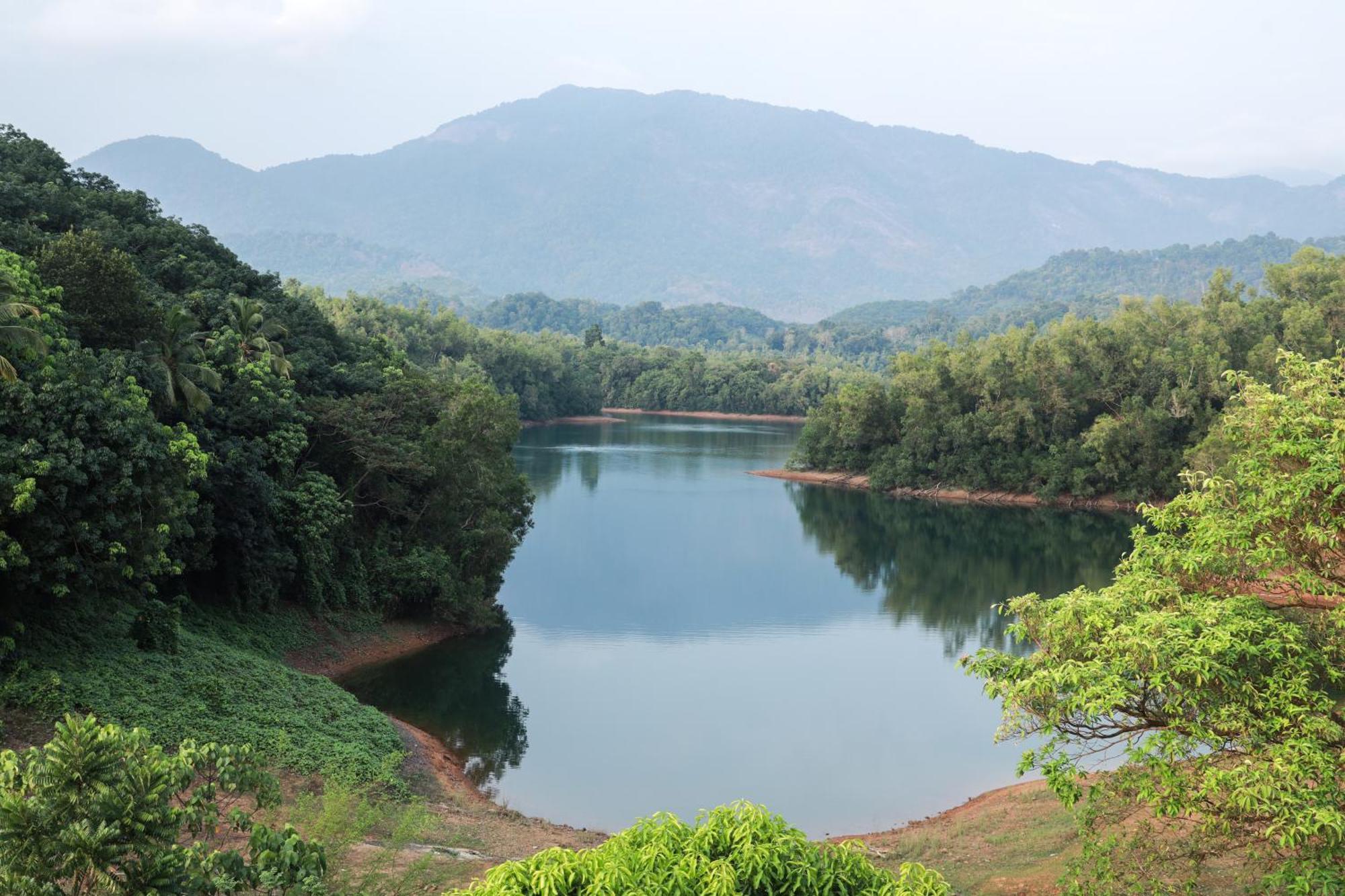 Serene Aqua Hills Kozhikode Hotel Mennanyam Exterior photo